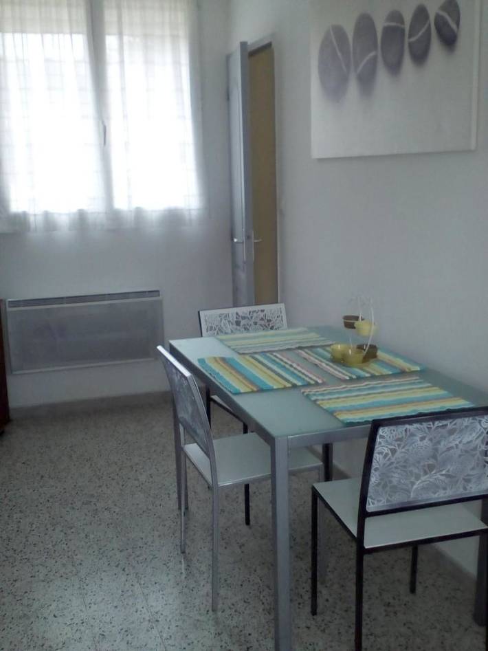 Location de vacances pour 2 personnes, avec Terrasse ainsi que Jardin et Vue à Ponthoile