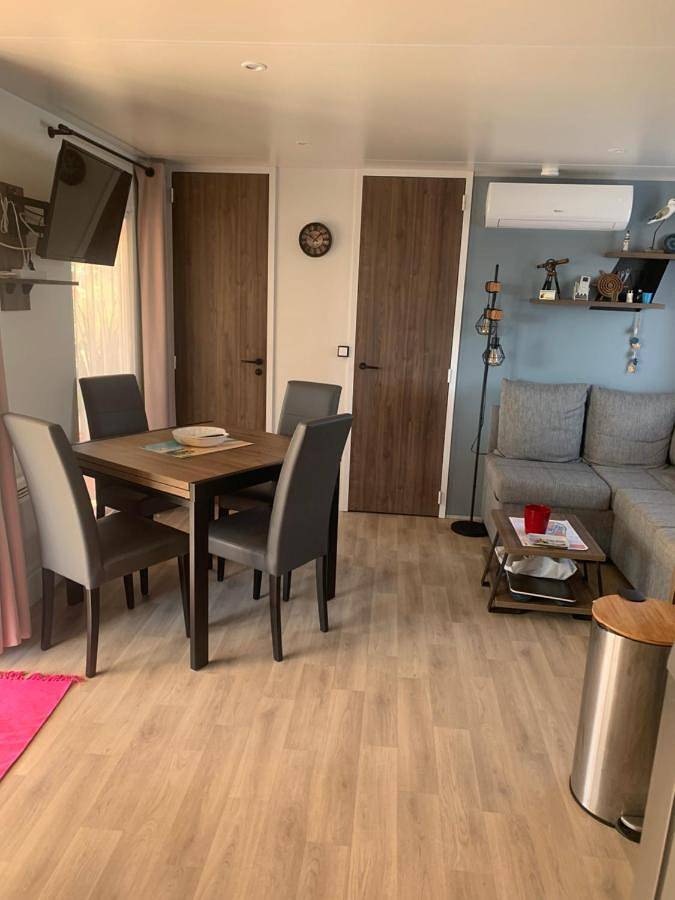 Camping pour 4 personnes, avec jacuzzi et jardin ainsi que piscine et sauna à Lège-Cap-Ferret - 3