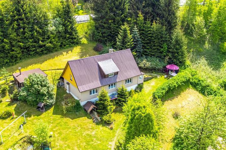 Ferienhaus für 12 Personen, mit Garten und Ausblick sowie Terrasse und Sauna