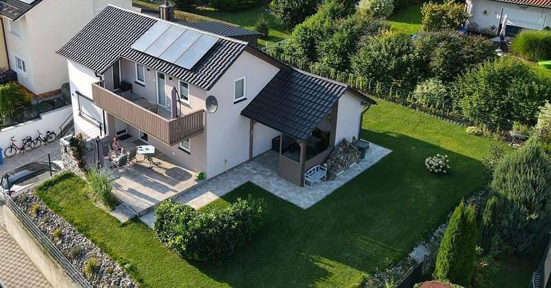 Ferienwohnung für 4 Personen, mit Balkon und Balkon/Terrasse sowie Terrasse und Garten in Viechtach