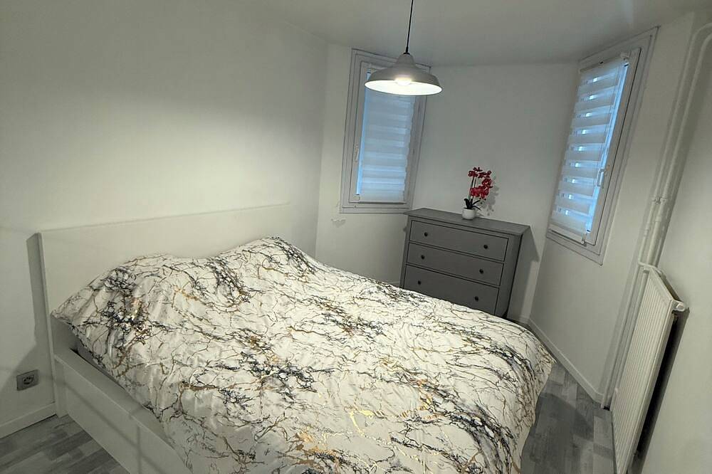 Ganze Wohnung, A beautiful, chic, and cozy home near Paris. in Créteil, Val-de-Marne