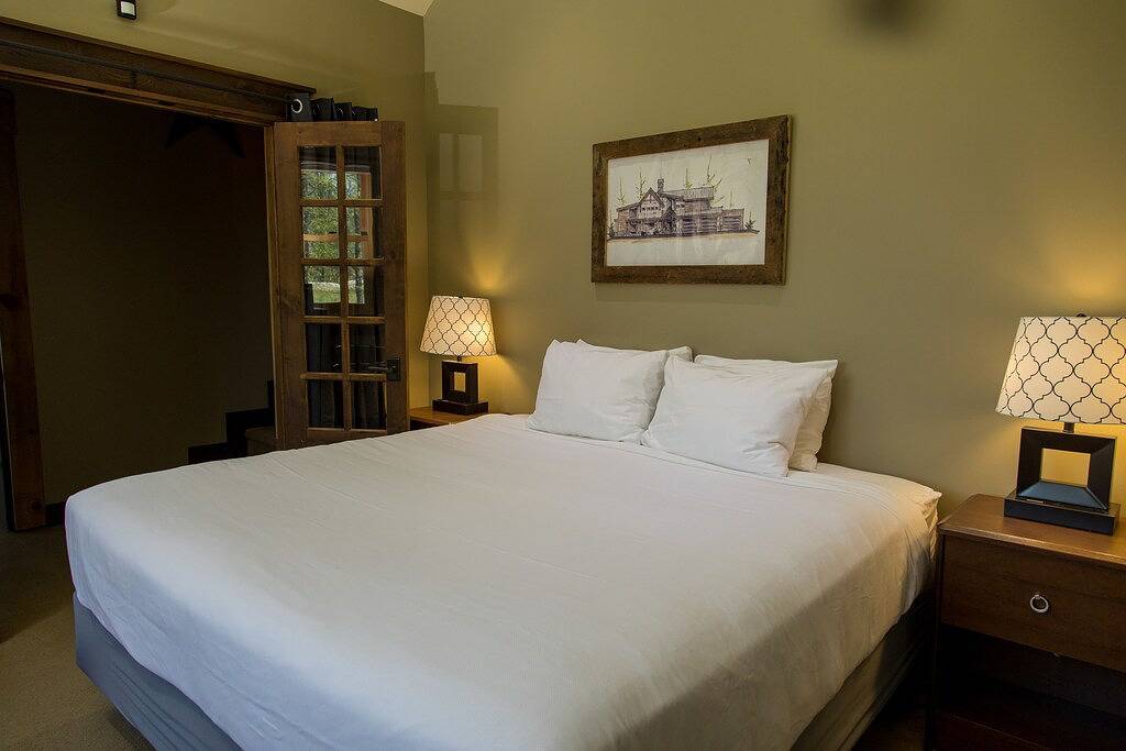 For Large gatherings in the heart of Crosslake Mn in Crosslake, Crow Wing County