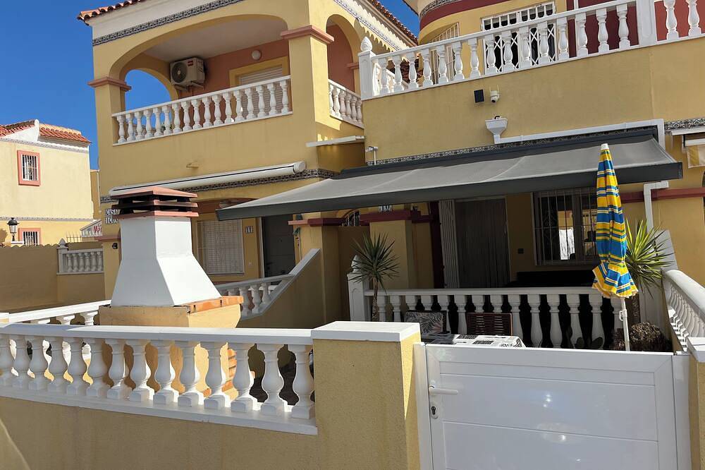 Villa climatisée 2 chambres à Orihuela Costa la zenia Cabo Roig avec piscine in Colinas de la Zenia, Orihuela
