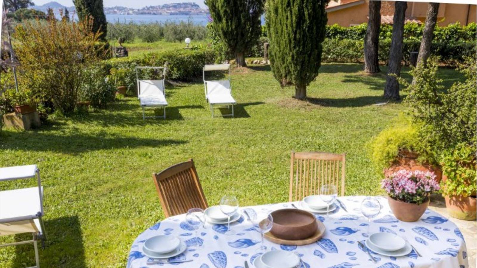 Villa für 8 Personen mit Garten in Magazzini, Elba