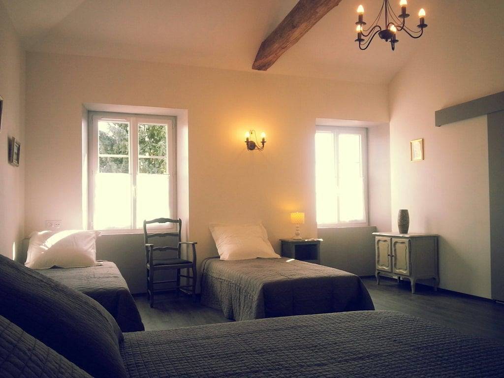 Chambres d'hôtes les Carmes - Chambre Lorette in La Flocellière, Fontenay-le-Comte