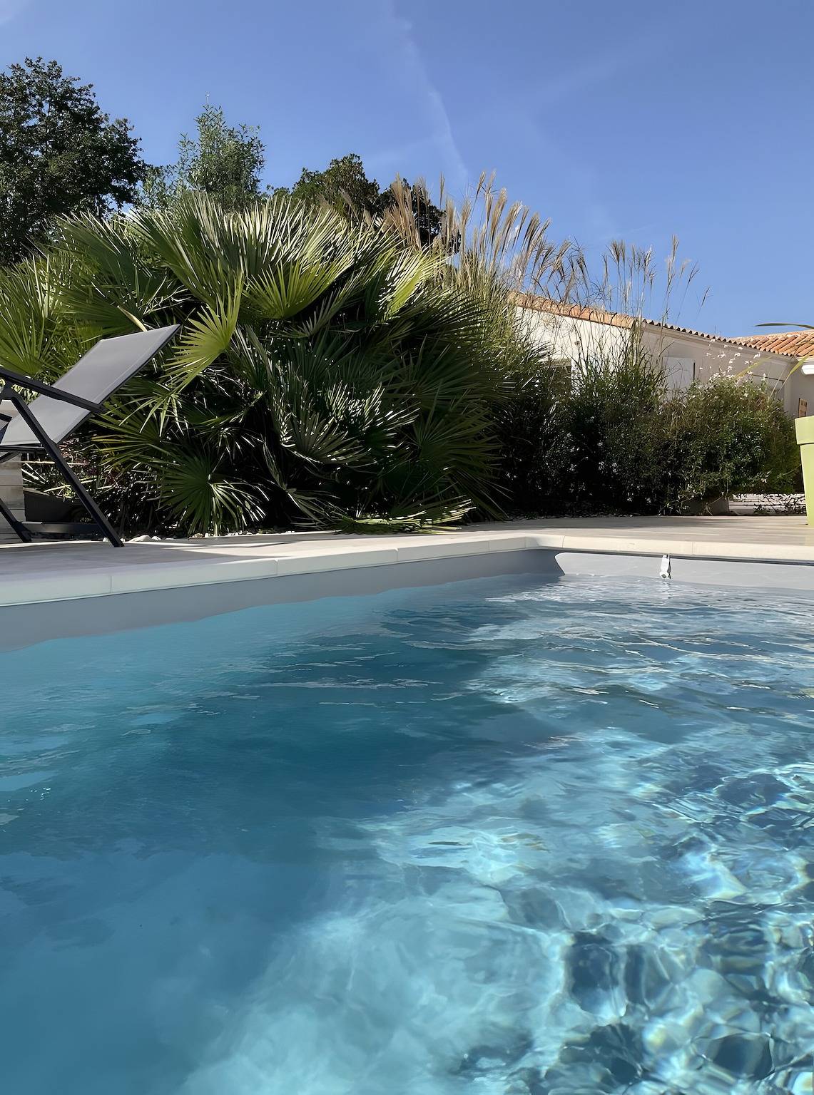 Chambre d’hôtes « La Cotinière » avec piscine partagée, jardin privé et climatisation in Saint-Pierre-d'Oléron, Côte de Beauté