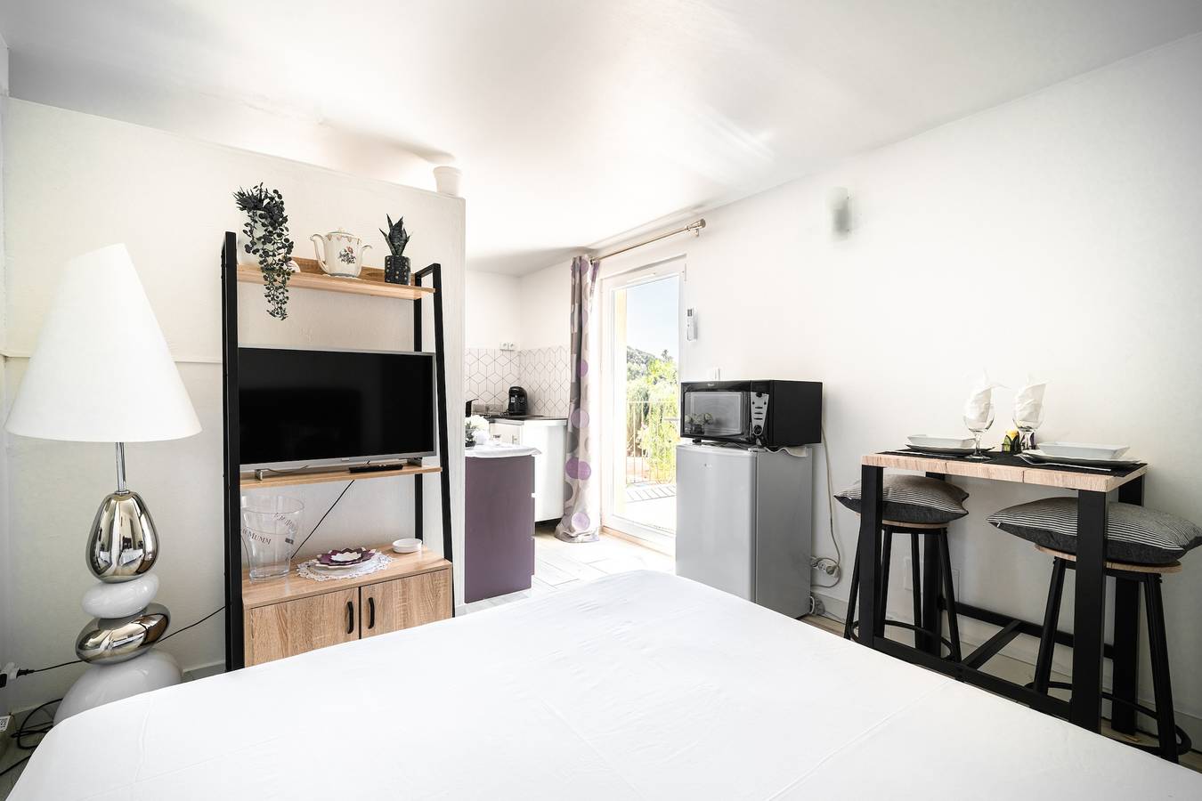 Ganze Wohnung, Ferienwohnung für 2 Personen mit Garten in Saint-Romain-en-Viennois, Parc naturel régional du Mont-Ventoux