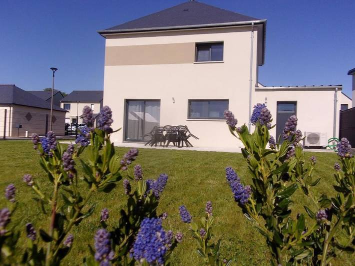 Location de vacances pour 6 personnes, avec terrasse à Bais (Ille-et-Vilaine)