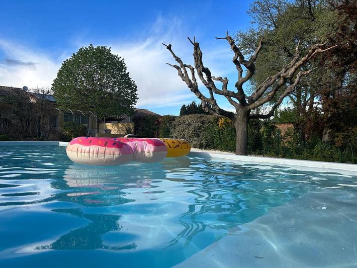 Location de vacances pour 4 personnes, avec vue ainsi que jardin et piscine à Roaix - 3