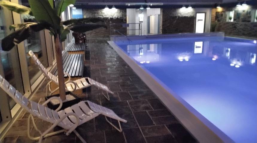 Ferienwohnung für 2 Personen, mit Balkon und Pool sowie Sauna