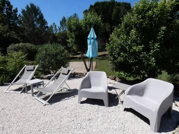 Location de vacances pour 5 personnes, avec jardin et piscine à Les Arcs (Var)