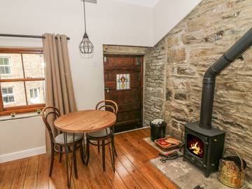 Log Cabin for 2 People in North Yorkshire, Yorkshire, Photo 3