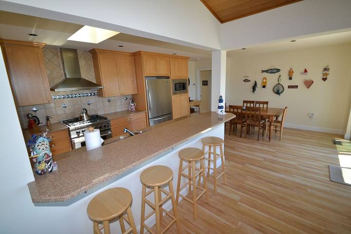 Vacation rental for 8 people, with hot tub and yard as well as terrace, with pets in Sonoma County