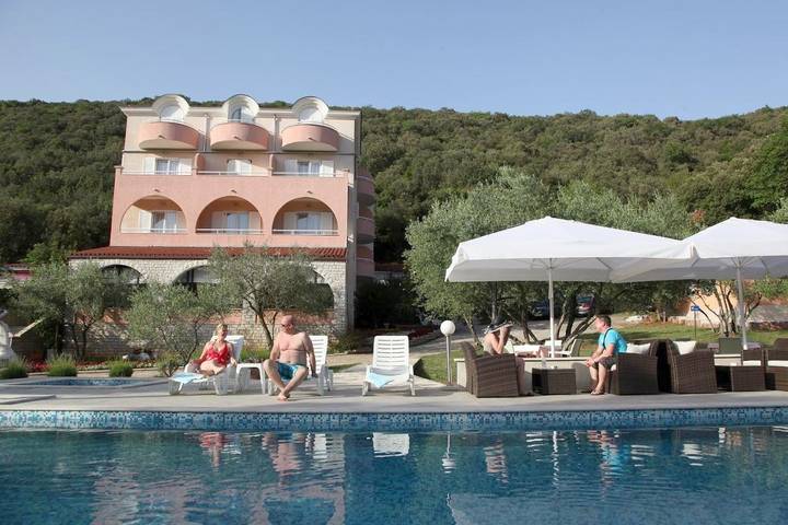 Hotel für 2 Personen, mit Pool und Garten