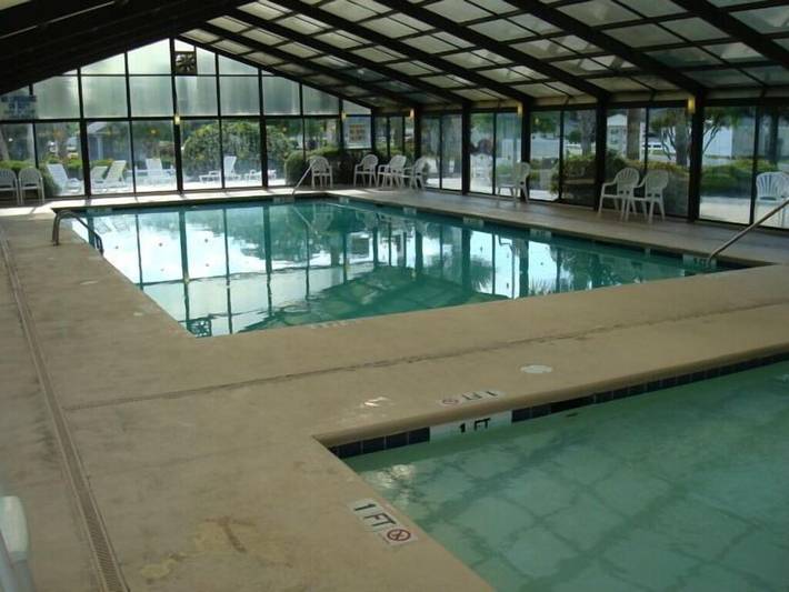 Vacation rental for 10 people, with yard and pool as well as hot tub in Garden City (SC)