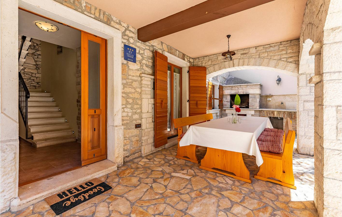 Ferienhaus für 10 Personen mit Terrasse in Medulin Stadt, Medulin