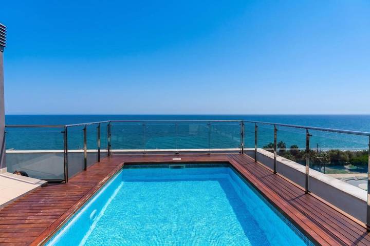 Ferienwohnung für 4 Personen, mit Balkon und Terrasse sowie Pool in Mataró - 2
