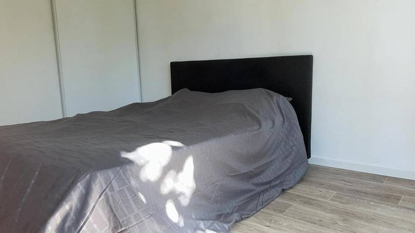 Location de vacances pour 4 personnes, avec balcon ainsi que jardin et vue à Saint-Aunès - 4