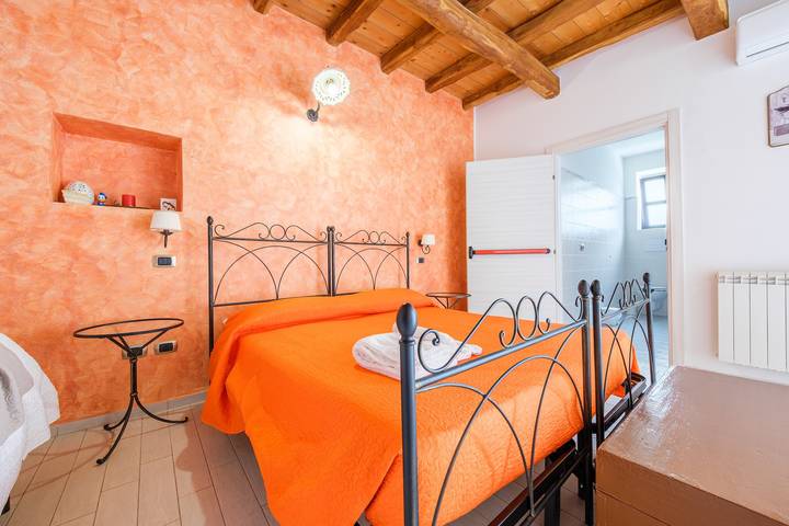 Antico Casale Gioiosa Marea Room 'Gioiosa Guardia' with Mountain View, Wi-Fi and Air Conditioning in Gioiosa Marea, Messina Province