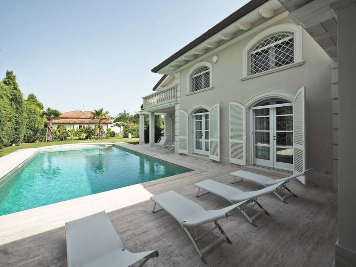 Villa per 8 persone a Forte dei Marmi