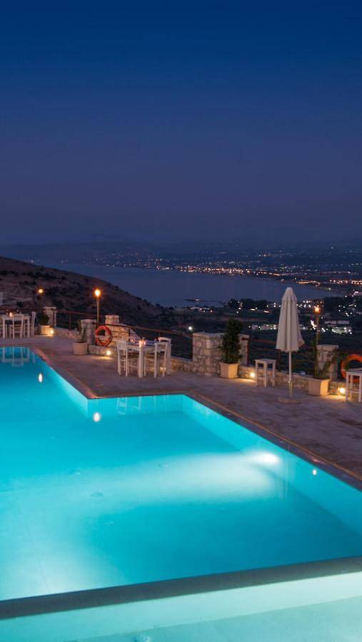 Gîte pour 3 personnes, avec vue ainsi que piscine et terrasse dans Georgioupoli - 2