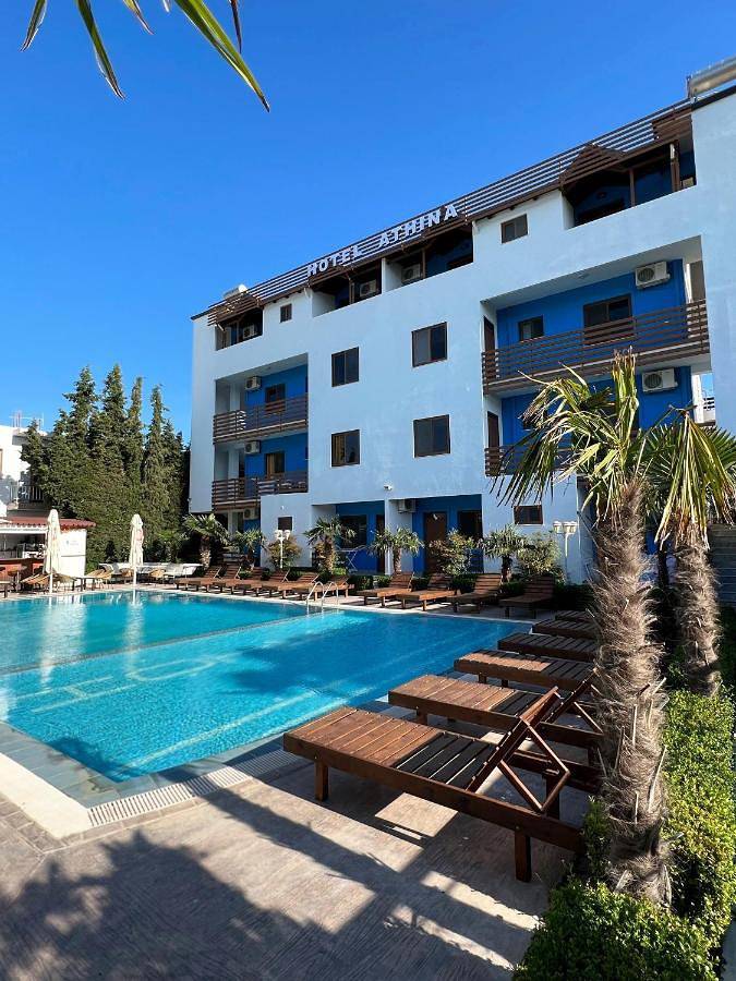 Hôtel pour 5 personnes, avec piscine et jardin, animaux acceptés