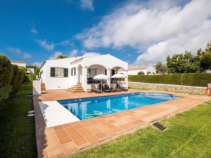 Bungalow para 8 pessoas, com Jardim e Piscina em Minorca