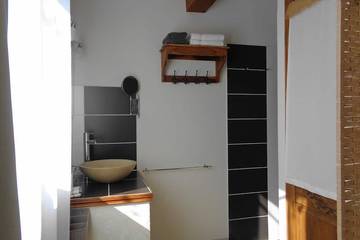 Chambre D’hôte pour 2 Personnes dans Lacoste, Parc naturel régional du Luberon, Photo 1