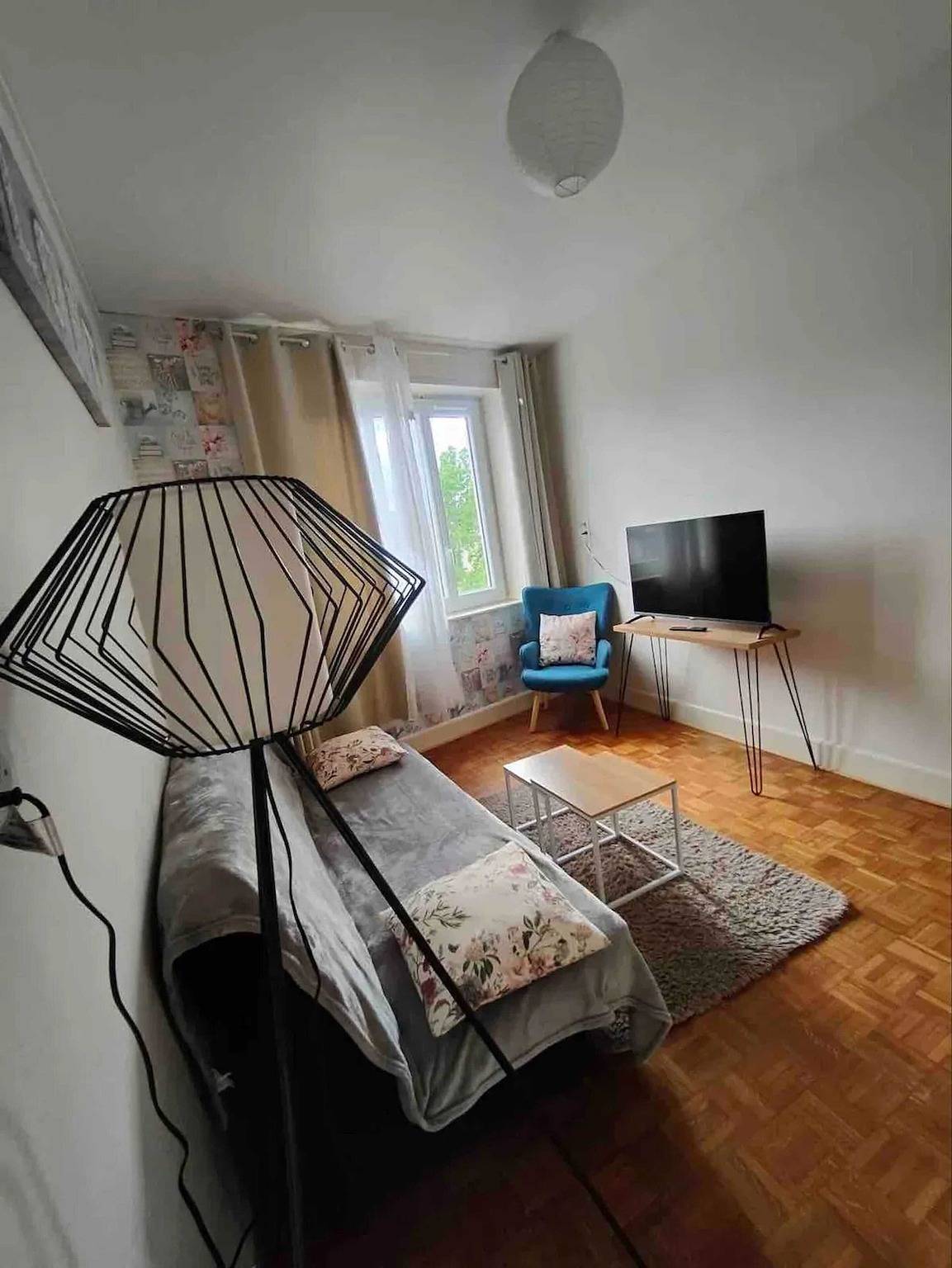 Apartamento entero, Apartamento acogedor en Néris-les-Bains - 57 m² con terraza in Néris-les-Bains, Región de Montluçon