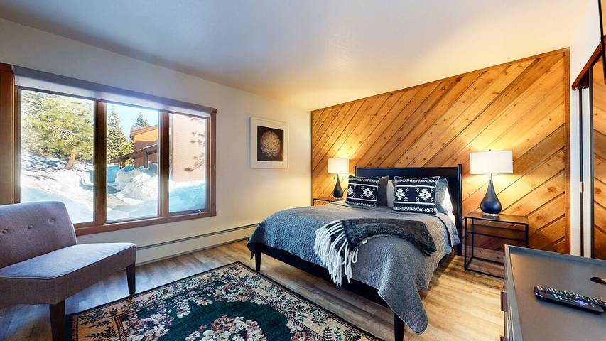 Vacation rental for 4 people, with hot tub and terrace, with pets in Mammoth Lakes