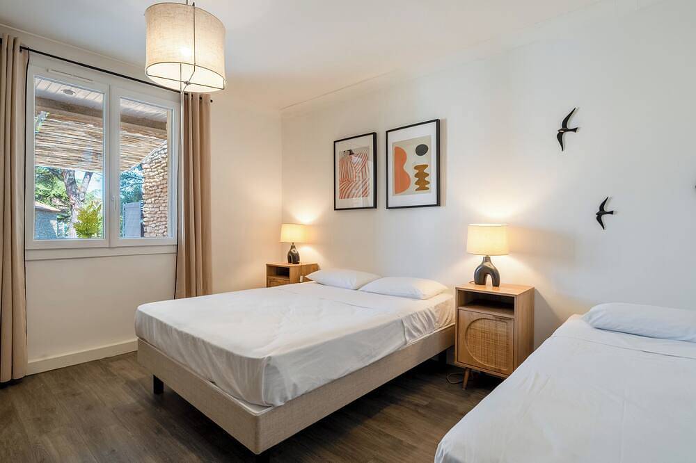 Logement avec piscine et clim en Provence in La Roque-sur-Pernes, Vaucluse