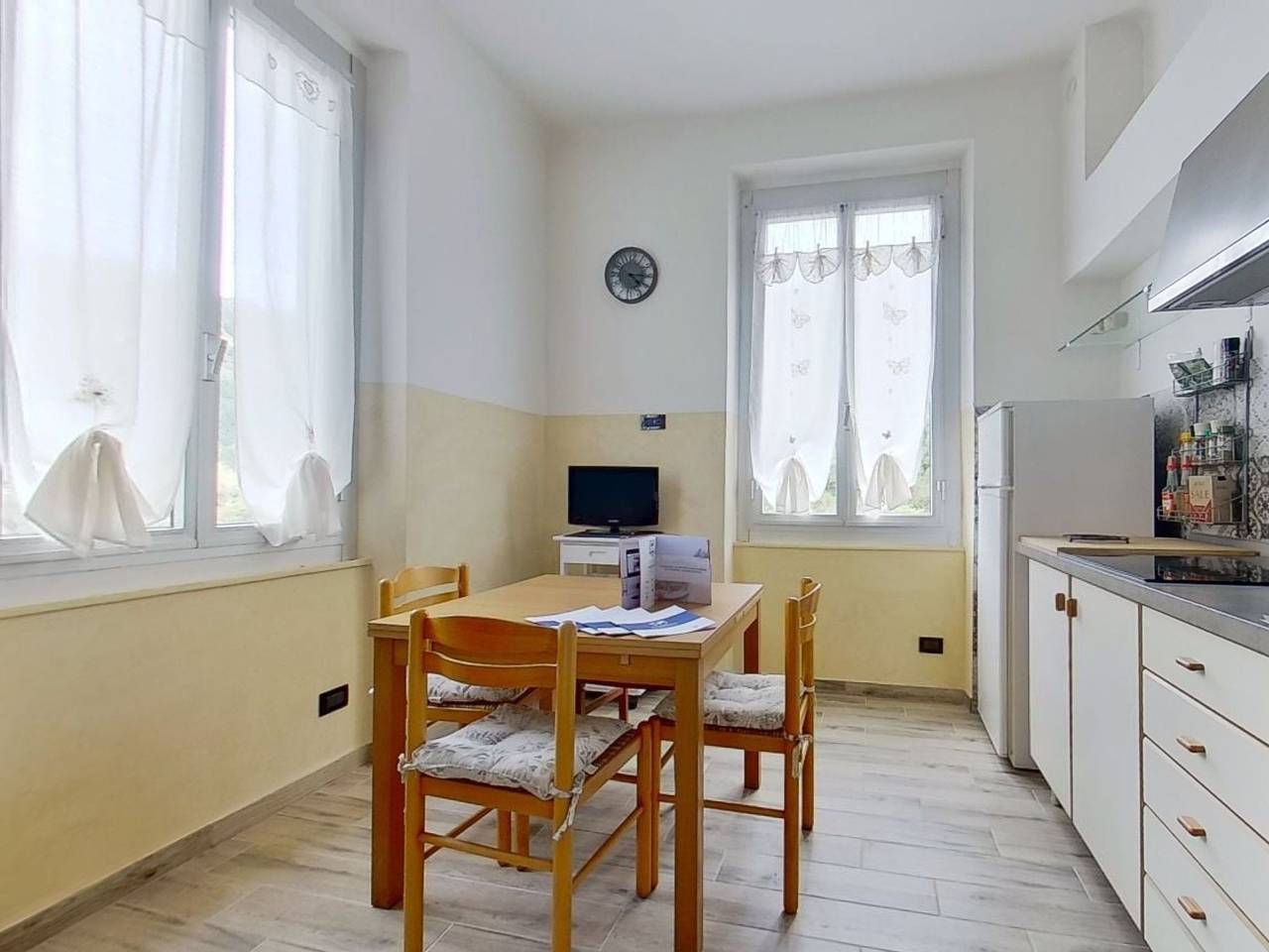 Appartamento intero, Wohnung 'Viola's House in Ponente (Genova), Genoa