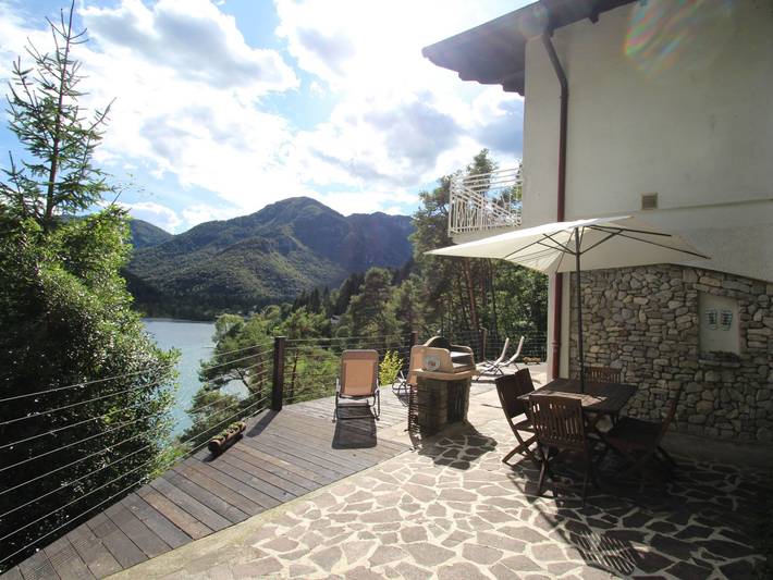 Ferienhaus für 7 Personen, mit Terrasse und Garten sowie Seeblick am Ledrosee - 2