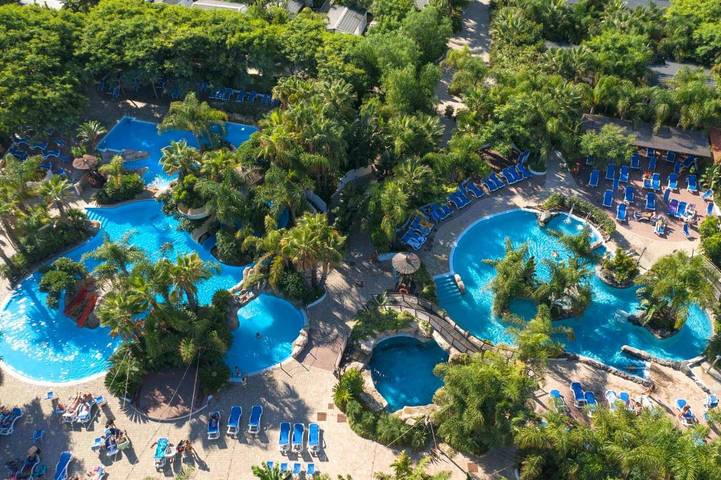 Camping para 6 personas, con Balcón y Jacuzzi además de Terraza y Jardín en Salou