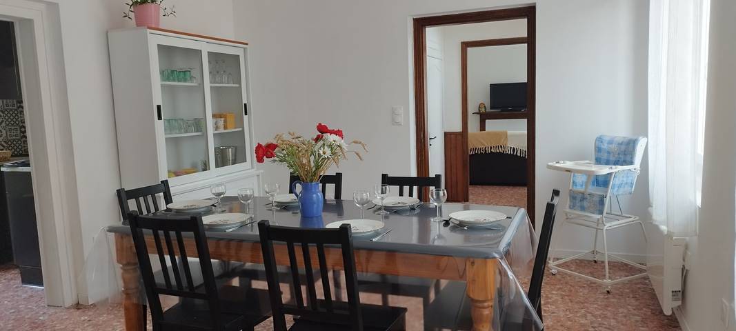 Gîte pour 6 personnes, avec terrasse et jardin, animaux acceptés