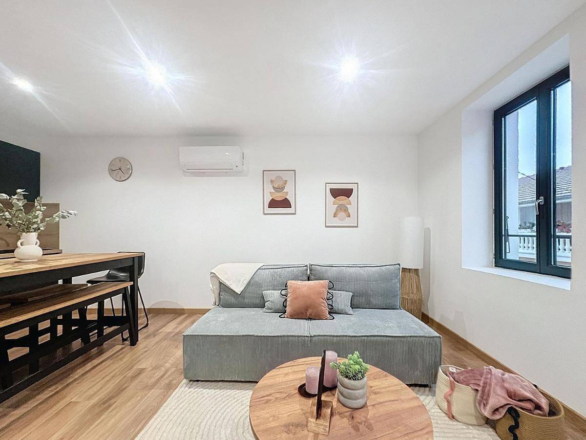 Two-Bedroom House in Ruy, Région de La Tour-du-Pin