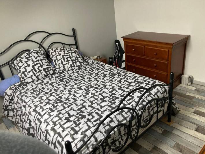 Cottage pour 2 personnes, avec jardin et terrasse à Vernouillet