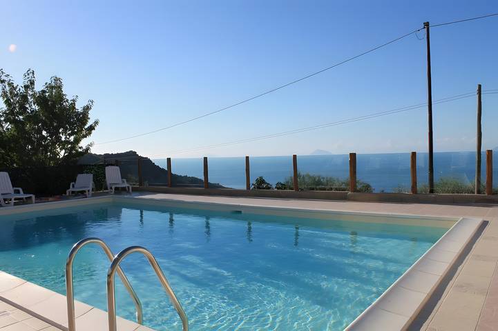 Antico Casale Gioiosa Marea Room 'Gioiosa Guardia' with Mountain View, Wi-Fi and Air Conditioning in Gioiosa Marea, Messina Province