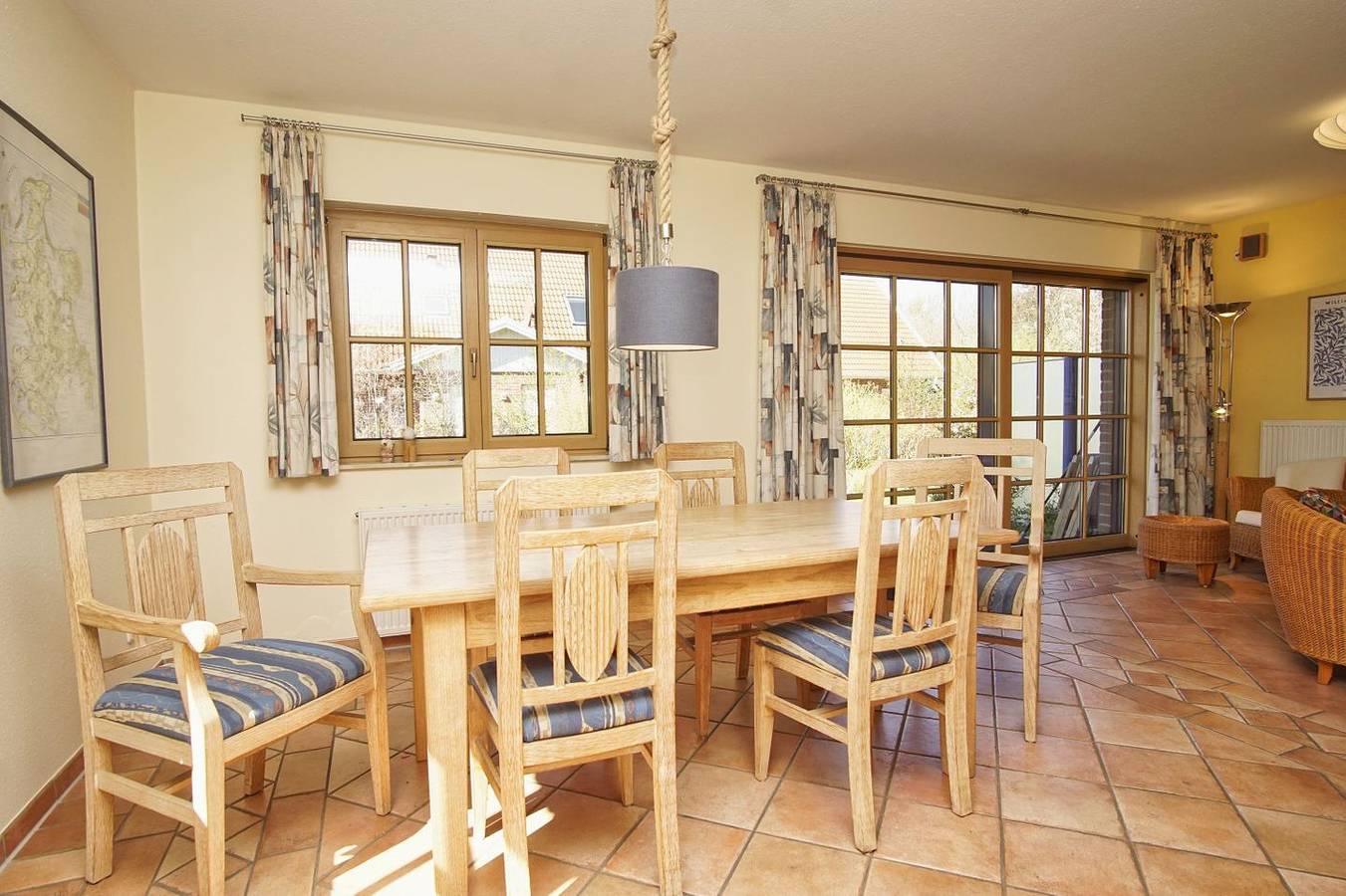 Modernes und komfortables Ferienhaus - Reethaus Wiek linke Haushälfte in Wiek, Rügen