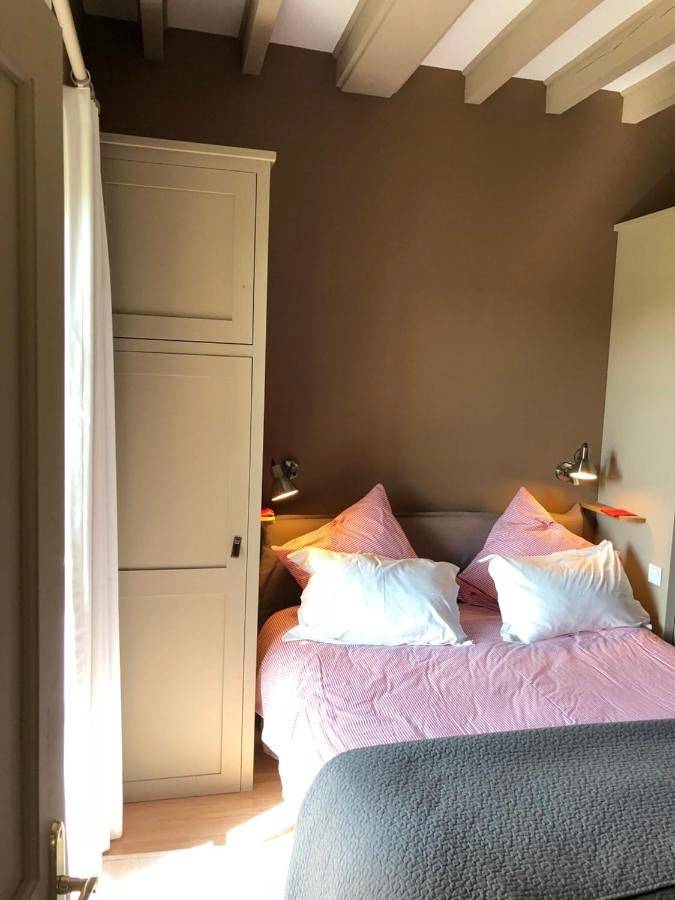 Chambre d’hôte pour 2 personnes, avec vue sur le lac ainsi que vue et jardin à Salbris - 4