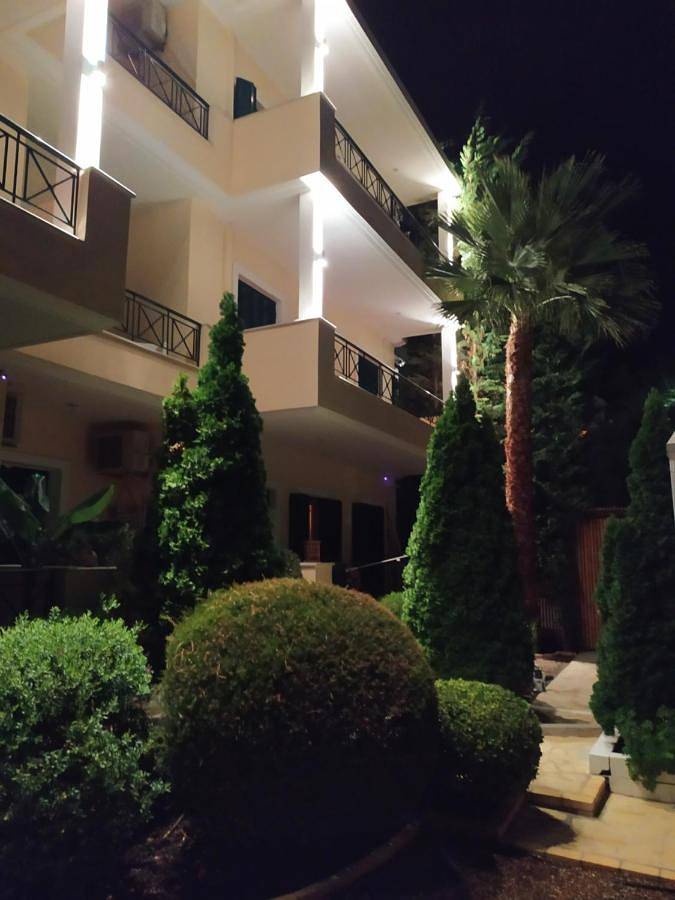 Ferienwohnung für 3 Personen, mit Balkon und Terrasse sowie Garten und Ausblick