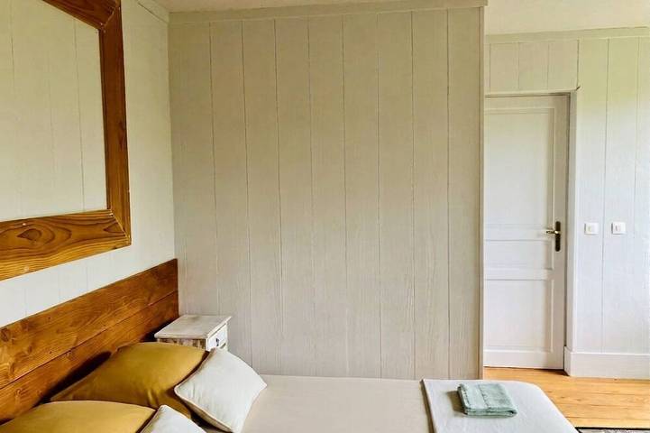 Apartamento entero, Les Sources Apartment at the Maison du Morvan in Saint-Honoré-les-Bains, Parque natural de Morvan
