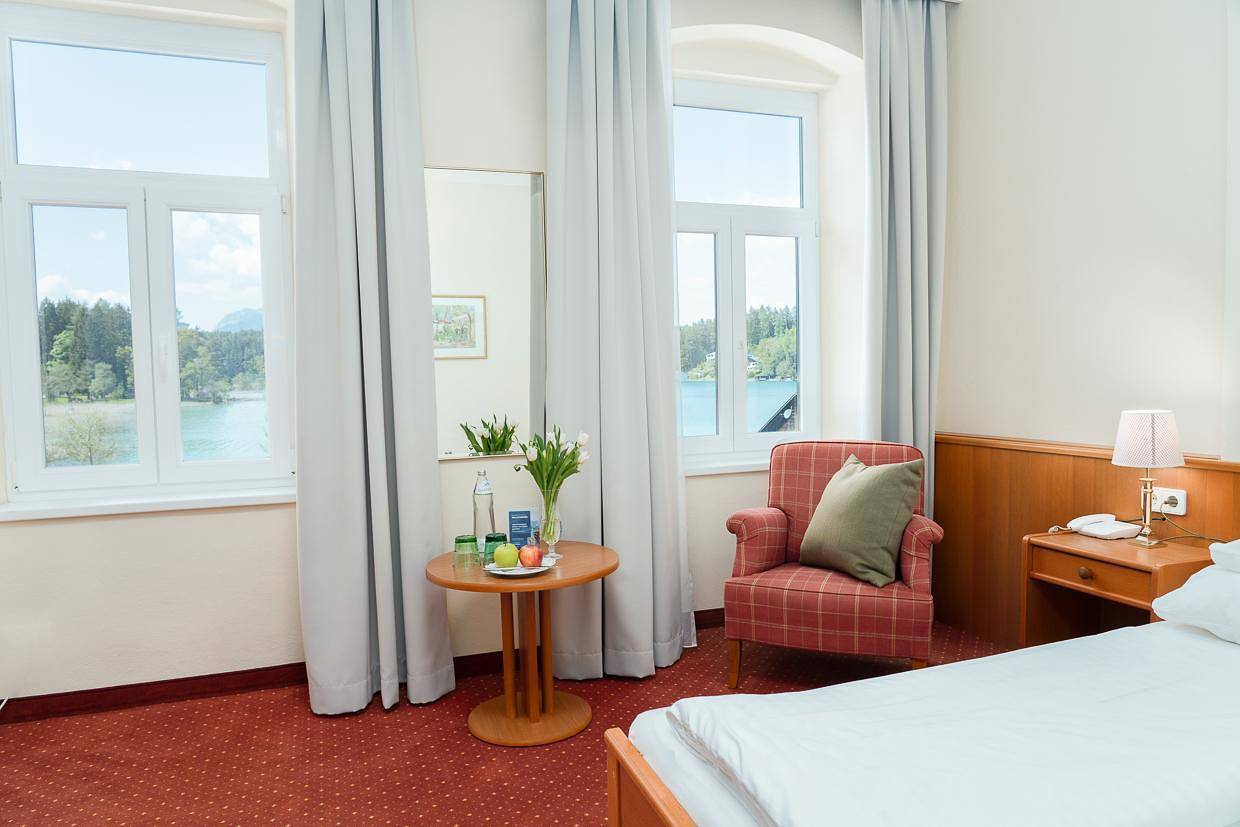 Doppelzimmer mit Seeblick (Dusche oder Badewanne) - 25 in Karavanke in Pohorje, Finkenstein am Faaker See