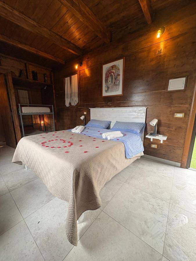 Location de vacances pour 2 personnes, avec terrasse ainsi que piscine et jardin à Conversano - 3