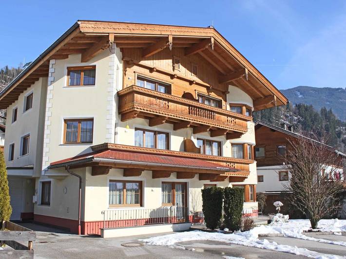 Vakantiewoning voor 12 personen, met Balkon en Sauna in Stumm