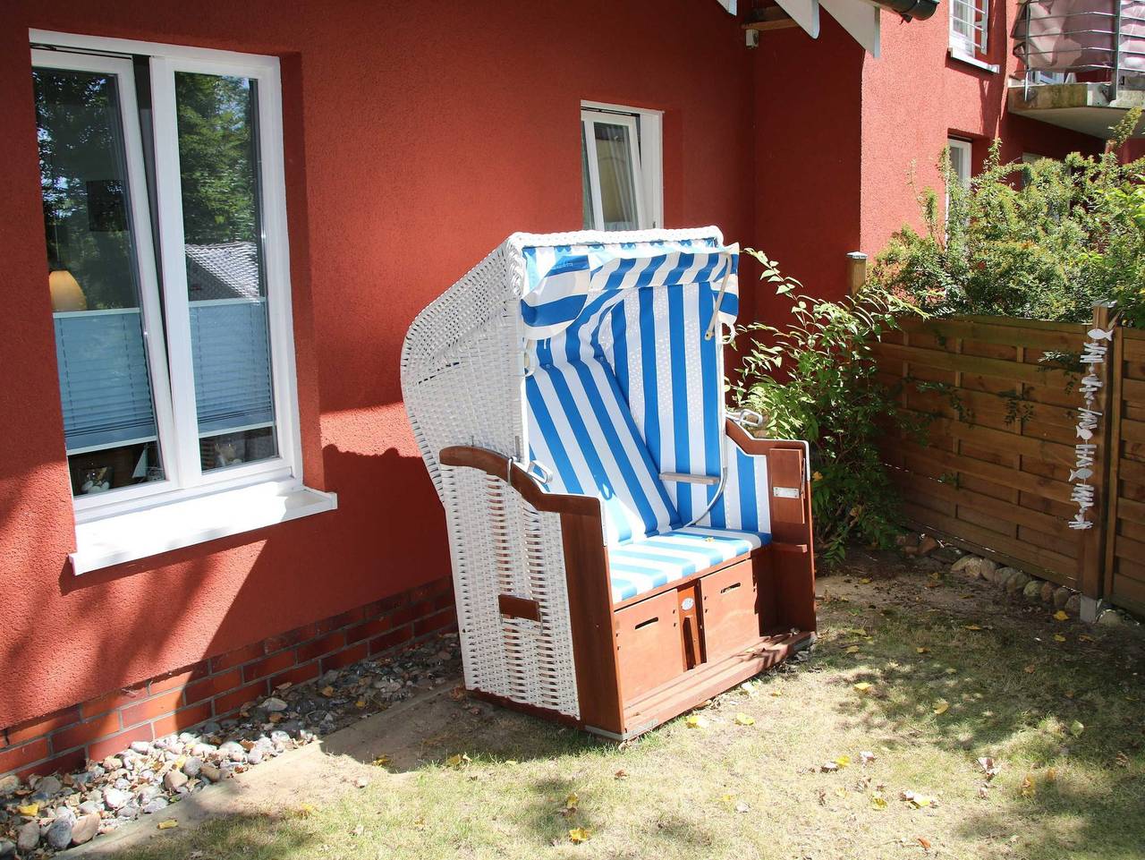 Ganze Ferienwohnung, Ferienwohnung Möwennest mit Terrasse, Garten und Strandkorb in Middelhagen, Mönchgut