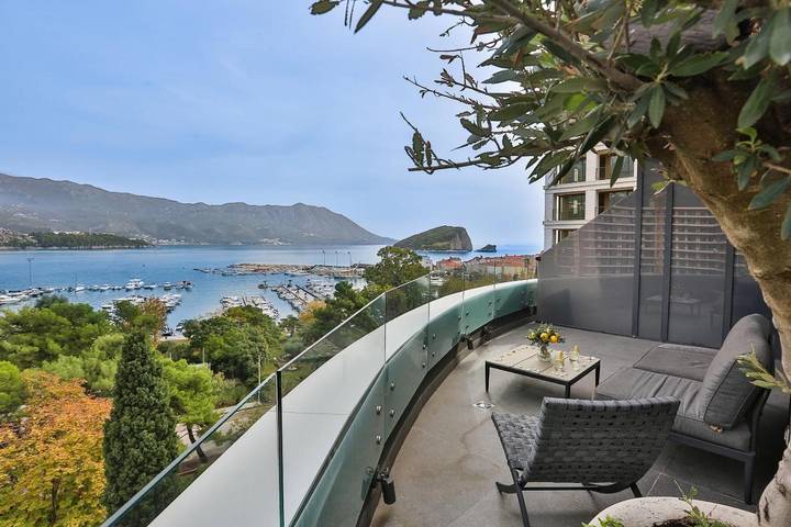 Ferienhaus für 4 Personen, mit Terrasse und Ausblick in Budva - 2