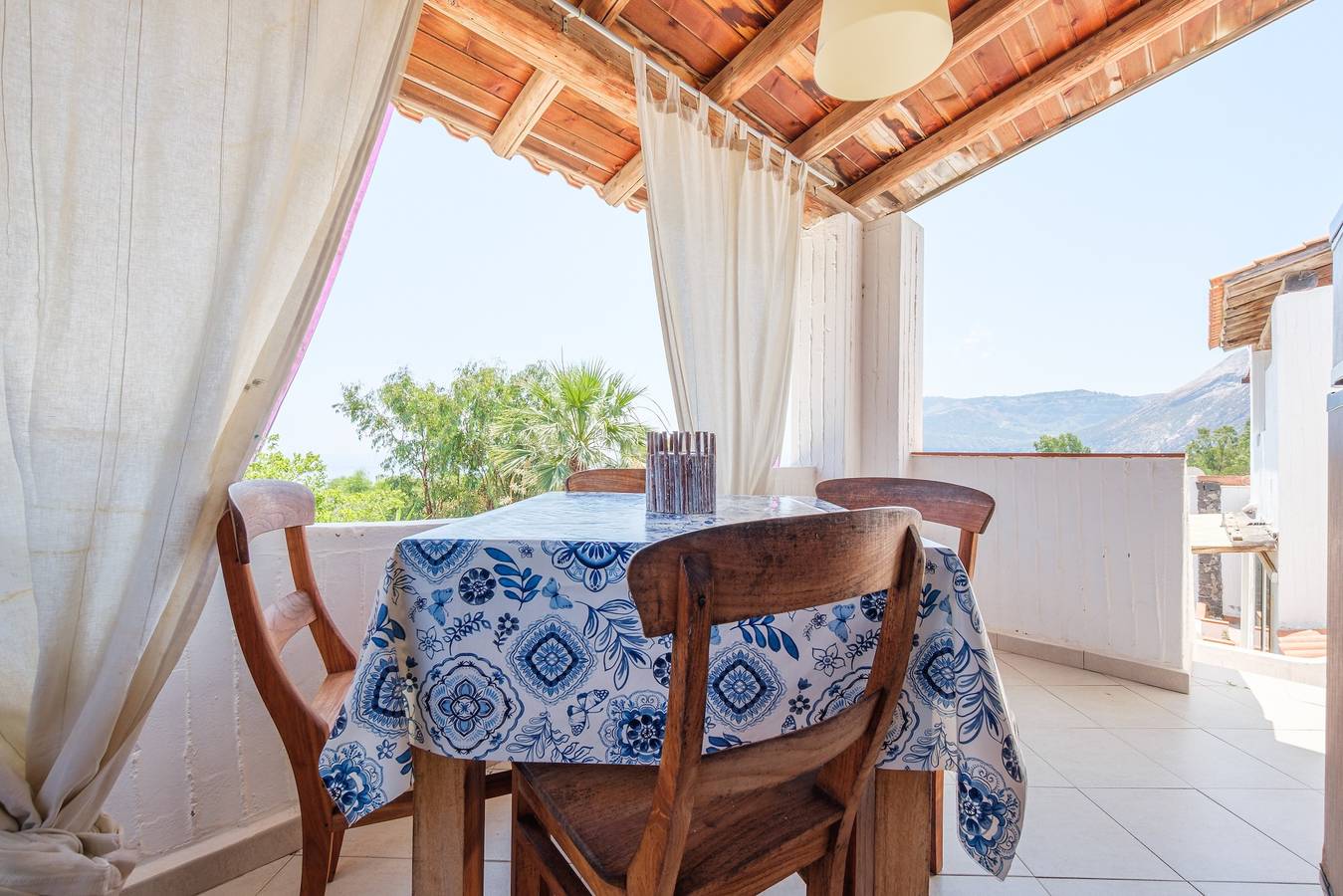 Entire apartment, Apartment 'Jerà Suite Vista Mare 19' with Sea View, Private Terrace and Wi-Fi in Vulcano