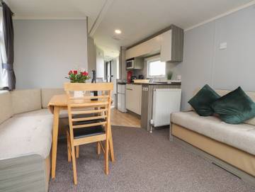 Glamping for 6 People in Isle of Anglesey, North-Wales, Photo 3