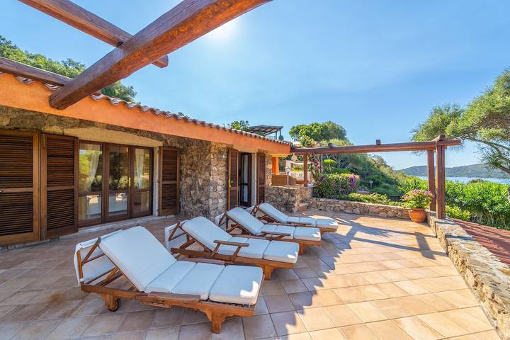 Villa per 12 persone, con giardino e terrazza a Palau (Sardegna)